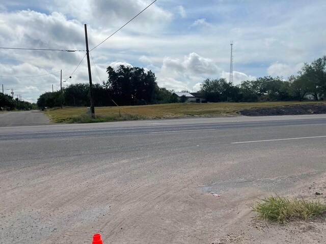 501 S Smith Ave, Hebbronville, TX 78361 - photo 2