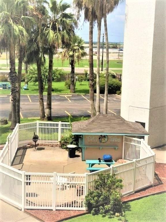 3938 Surfside Blvd Unit 3129, Corpus Christi, TX 78402 - view of home's community