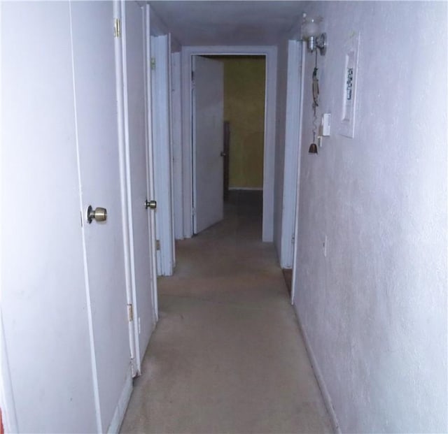 4625 Mildred Dr, Corpus Christi, TX 78411 - hallway with light carpet