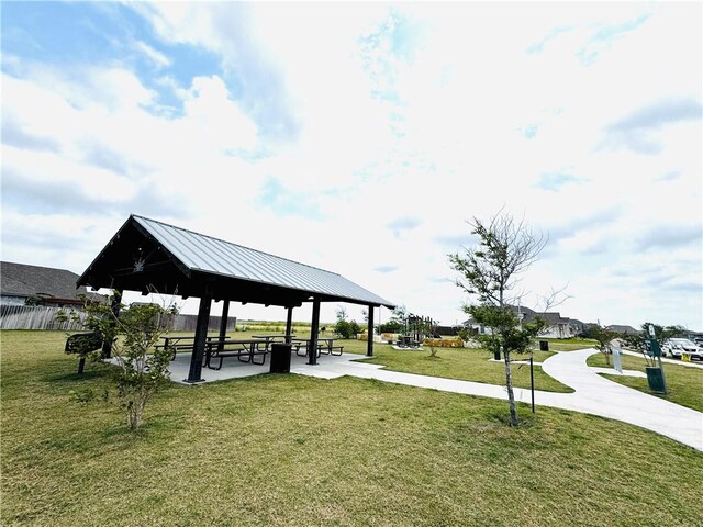 1353 Regents Park Ln, Corpus Christi, TX 78415 - view of property's community with a gazebo