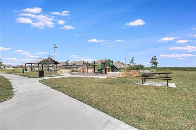 1353 Regents Park Ln, Corpus Christi, TX 78415 - view of home's community featuring a gazebo and a yard