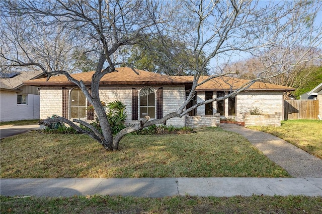 view of front of property with a front yard