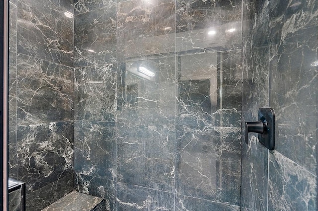 102 Prestwick Dr, Portland, TX 78374 - full bathroom with tiled shower