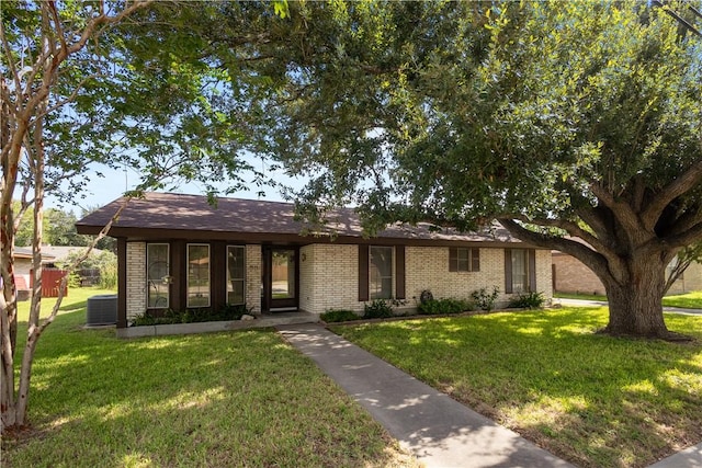 1414 E Ailsie Ave, Kingsville, TX 78363 - photo 1