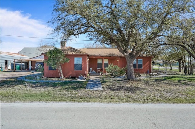 view of front of property