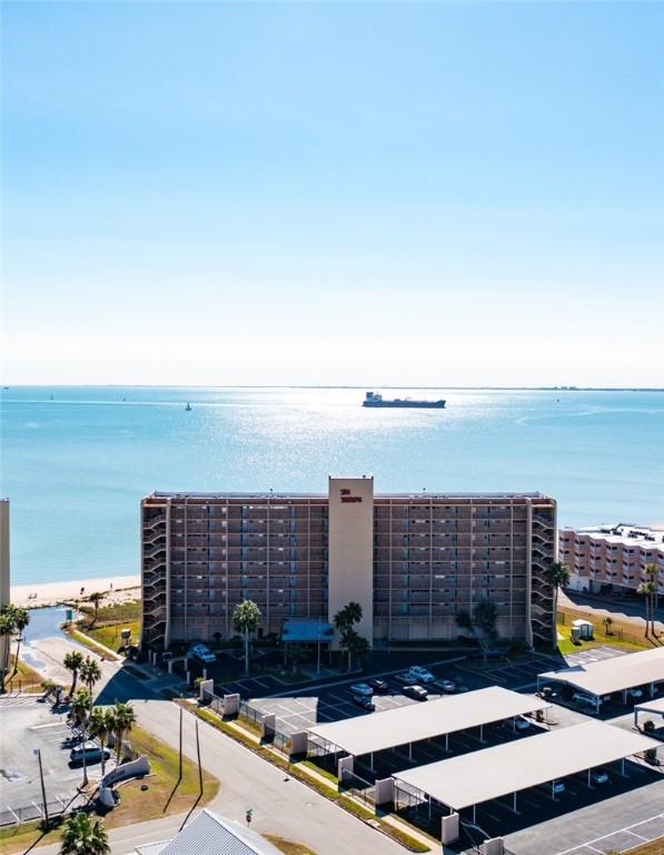 4000 Surfside Blvd Unit 403, Corpus Christi, TX 78402 - bird's eye view of a large body of water and apartment complex / building