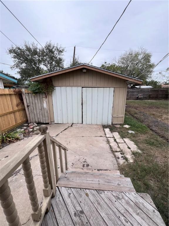934 Rickey Dr, Corpus Christi, TX 78412 - photo 7