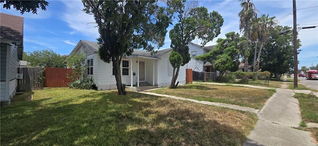 1816 Elizabeth St, Corpus Christi, TX 78404 - photo 2