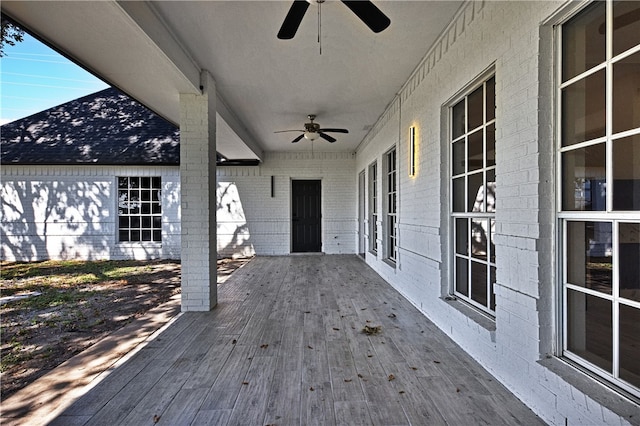 deck with ceiling fan