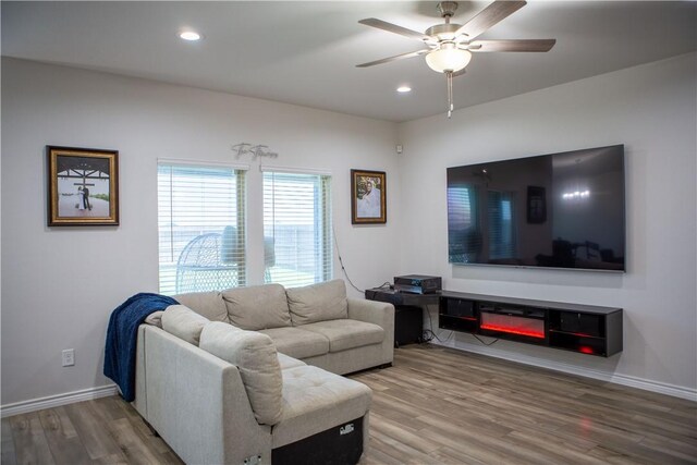 2682 Excelsior Blvd, Corpus Christi, TX 78415 - living room featuring a ceiling fan, wood finished floors, baseboards, and recessed lighting