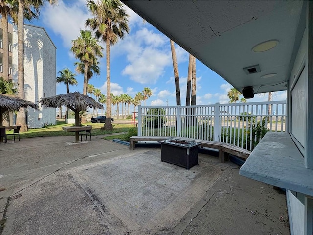 3938 Surfside Unit 3233, Corpus Christi, TX 78402 - view of patio / terrace