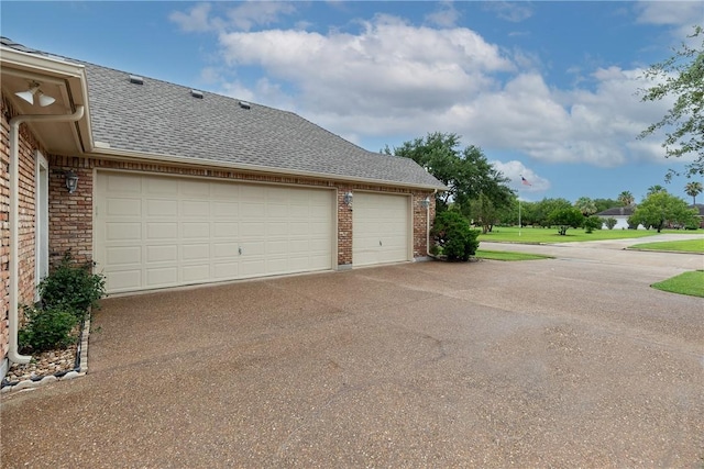 4 E Bar Le Doc Dr, Corpus Christi, TX 78414 - view of garage