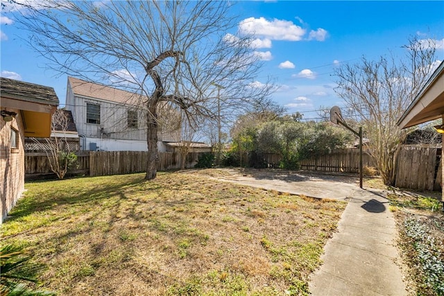 view of yard with a patio area