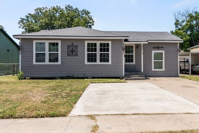 4513 Green Grove Dr, Corpus Christi, TX 78415 - view of front facade with a front yard