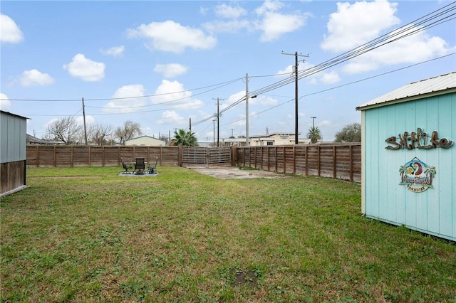 view of yard featuring a fenced backyard