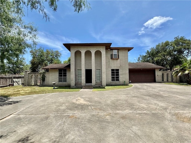 503 E Ailsie Ave, Kingsville, TX 78363 - photo 1