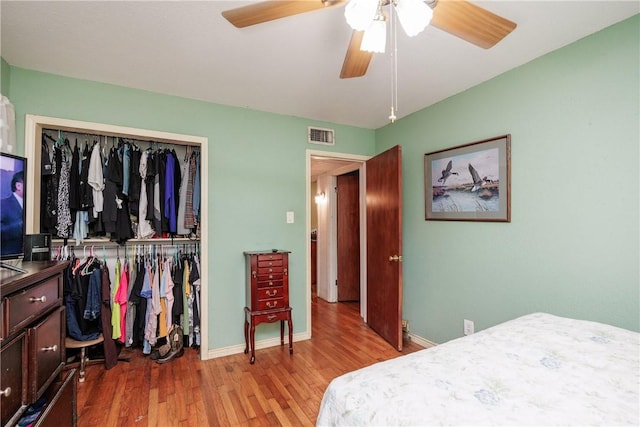 1037 Collingswood Dr, Corpus Christi, TX 78412 - bedroom featuring a closet, light wood-style flooring, and ceiling fan