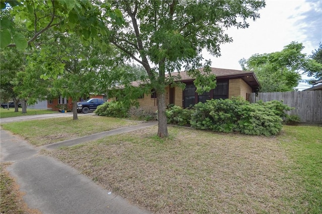 613 Brawner Pkwy, Corpus Christi, TX 78411 - view of front facade featuring brick siding