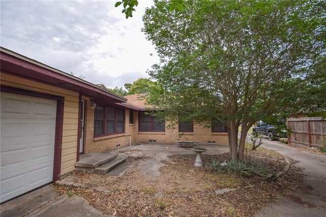 613 Brawner Pkwy, Corpus Christi, TX 78411 - view of side of property with brick siding