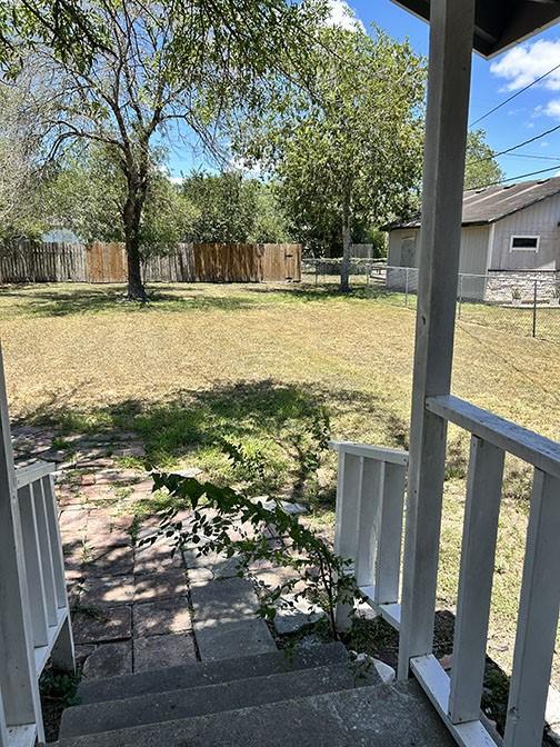 1118 E Huisache Ave, Kingsville, TX 78363 - photo 3