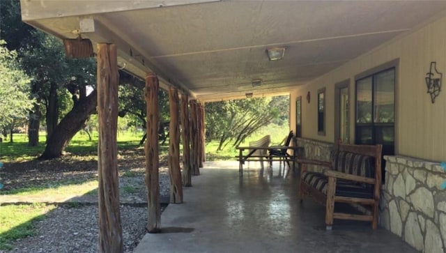 197 N Tomahawk Way, Concan, TX 78838 - view of porch