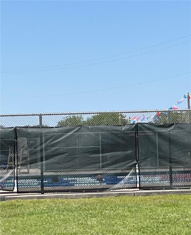 4225 Lowman St, Corpus Christi, TX 78411 - view of yard
