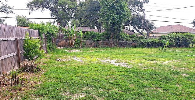 1330 Red Bird Dr, Rockport, TX 78382 - view of yard
