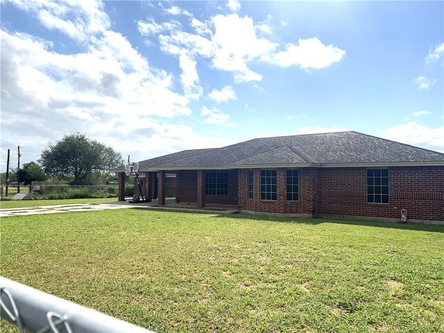 186 Arizpe St, Alice, TX 78332 - photo 2