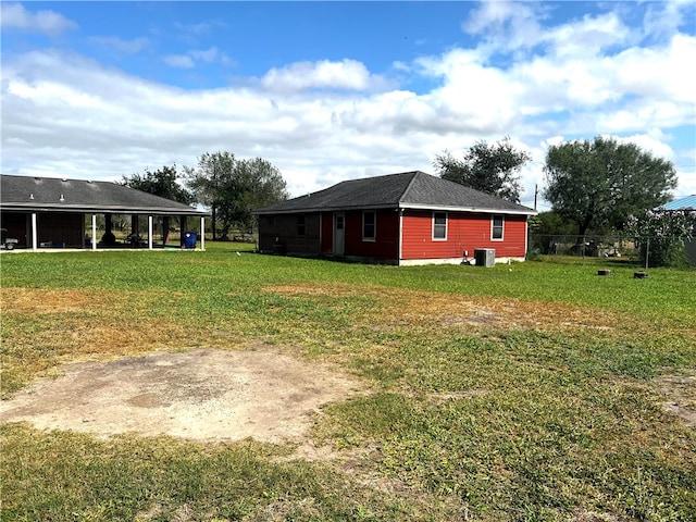 view of yard featuring central AC unit