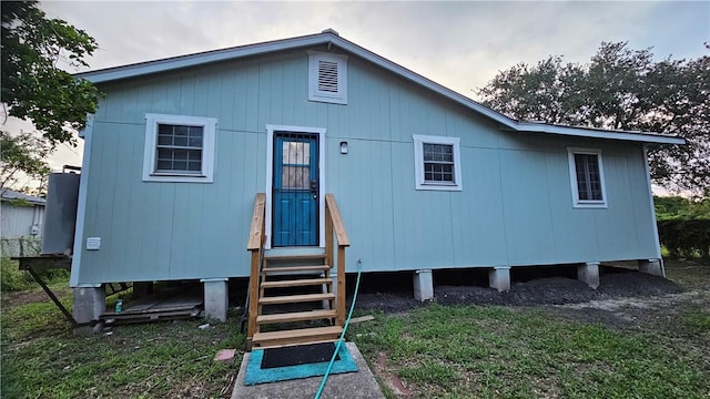 10200 Shane Dr, Corpus Christi, TX 78410 - rear view of house featuring entry steps