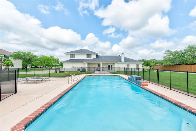 6041 King Trl, Corpus Christi, TX 78414 - view of swimming pool with a patio area