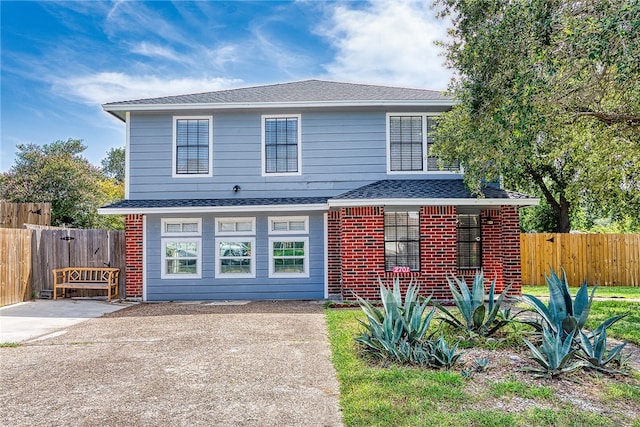 view of front of property