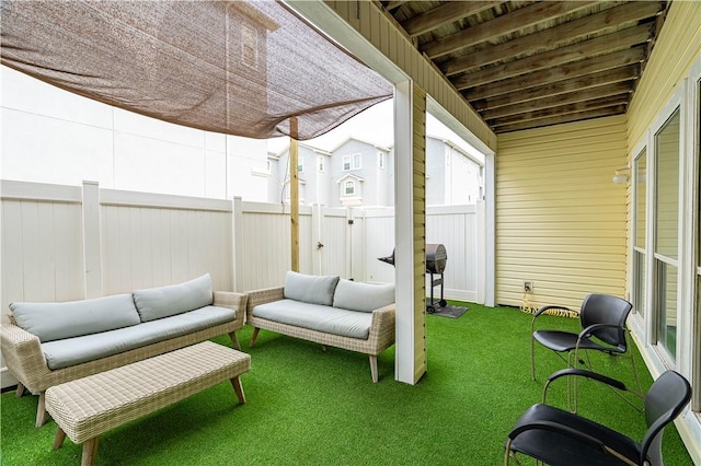 sunroom with vaulted ceiling