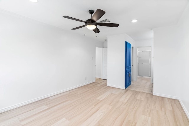 1400 Ocean Dr Unit 904-B, Corpus Christi, TX 78404 - unfurnished room with light wood finished floors, recessed lighting, ceiling fan, and crown molding