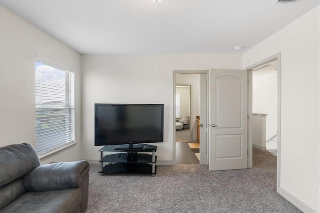 1805 Bay Landing Dr, Portland, TX 78374 - carpeted living area featuring baseboards
