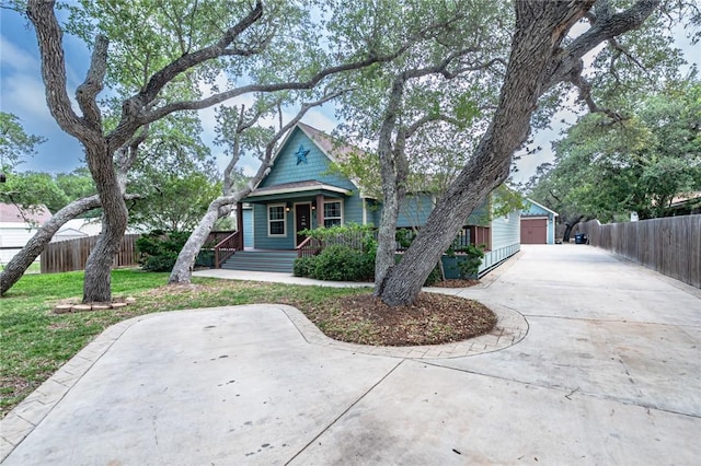 123 Bishop Rd, Rockport, TX 78382 - view of front of property featuring driveway and covered porch