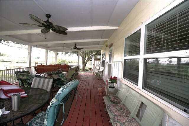 deck with ceiling fan