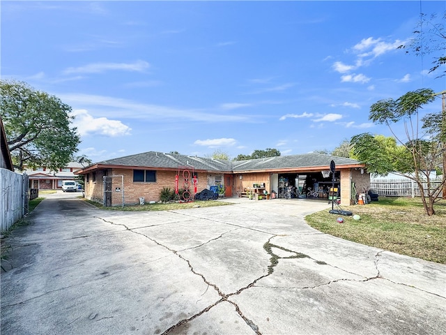 ranch-style house with a front yard