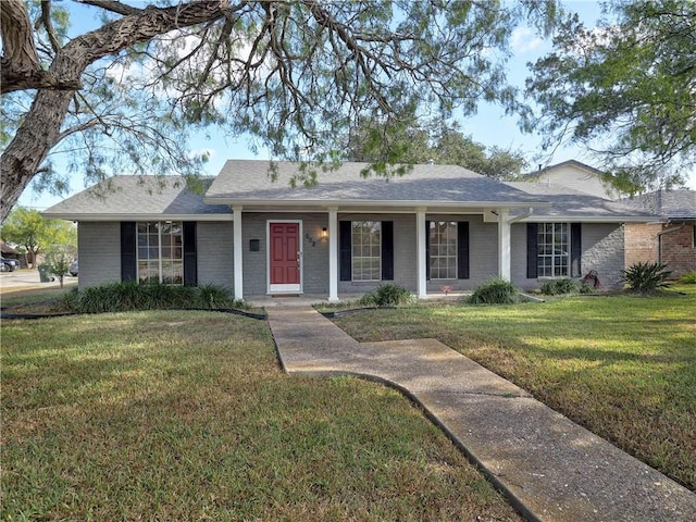 ranch-style house with a front yard