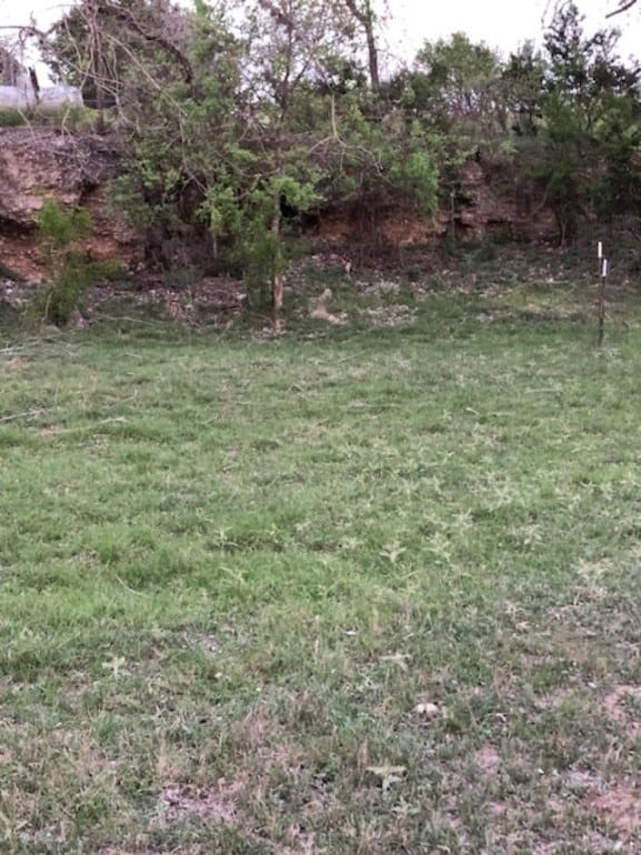 60 Squirrel Bnd, Uvalde, TX 78801