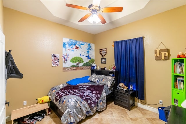 bedroom featuring ceiling fan