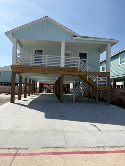 view of front of house with a carport