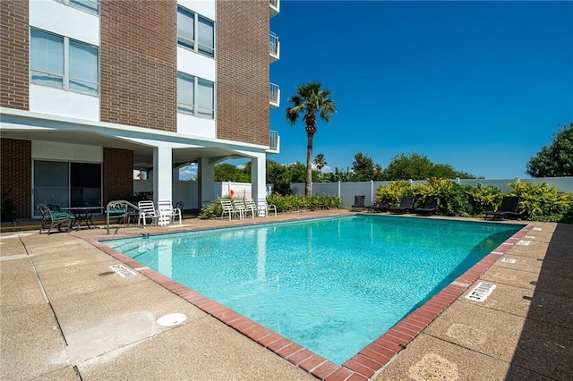 715 S Upper Broadway St Unit 202, Corpus Christi, TX 78401 - community pool with a patio area