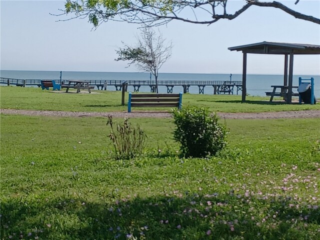 2106 Third St, Bayside, TX 78340