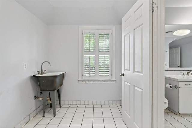 521 Del Mar Blvd, Corpus Christi, TX 78404 - bathroom featuring vanity and tile patterned floors
