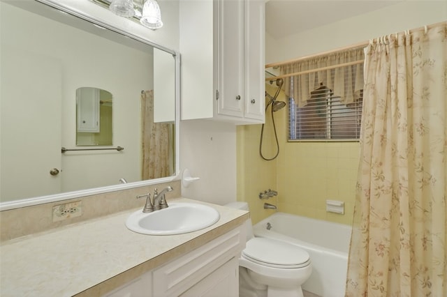 4634 Bonner Dr, Corpus Christi, TX 78411 - full bathroom featuring vanity and shower / tub combo with curtain