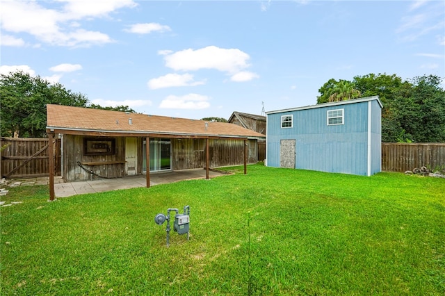 5725 Woodhaven Dr, Corpus Christi, TX 78412 - rear view of house with a fenced backyard and a patio area