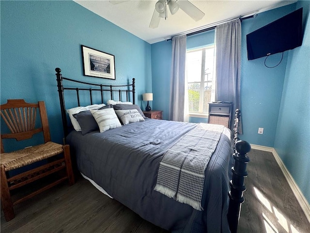 15125 Leeward Dr Unit 10, Corpus Christi, TX 78418 - bedroom with wood finished floors and a ceiling fan