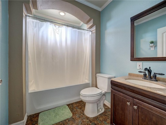 full bathroom featuring crown molding, shower / tub combo with curtain, vanity, and toilet