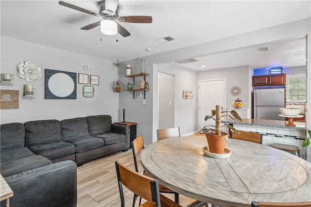 4430 Mistletoe Dr, Corpus Christi, TX 78411 - dining space featuring a ceiling fan